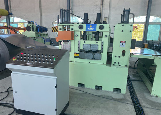 Métal galvanisé par GI fendant la ligne tôle d'acier de Galvanlume fendant la ligne machine 3 x 1250