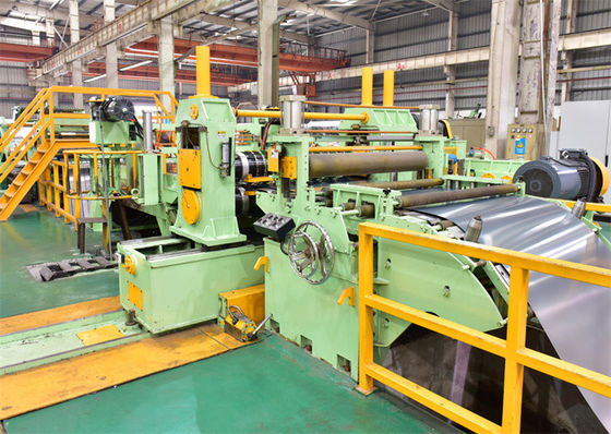 Métal de haute précision fendant la ligne bande de cuivre en laiton fendant la ligne machine 4 x 650