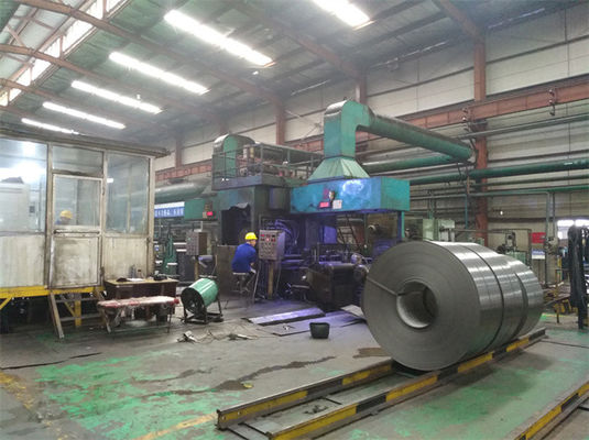 Machine froide s'inversante automatique de moulin de haute précision pour des bandes en métal