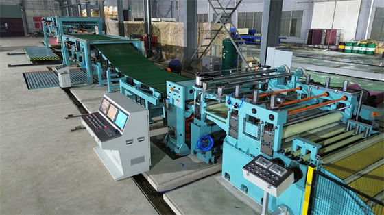 Ligne de servo-coupe à longueur de haute précision pour bobines en acier inoxydable avec découpage des bords