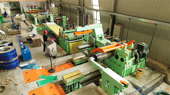 Machine de découpe de ligne à bobine d'acier de précision pour découper l'acier inoxydable 2 x 850